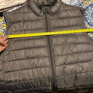 Men’s puffer vest